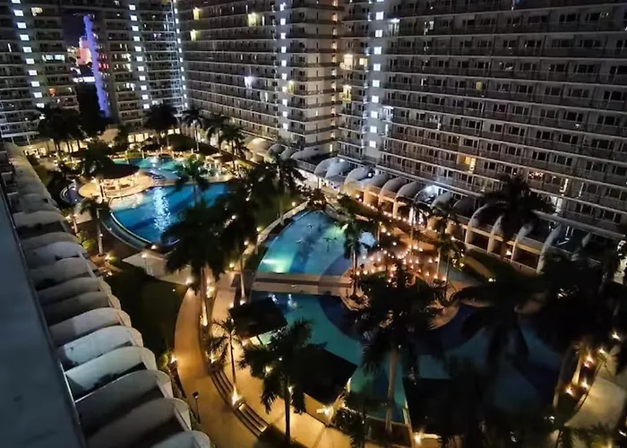Moa Staycation Shell Residences *
