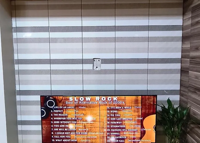 Apartahotel Moa Staycation Shell Residences Manila
