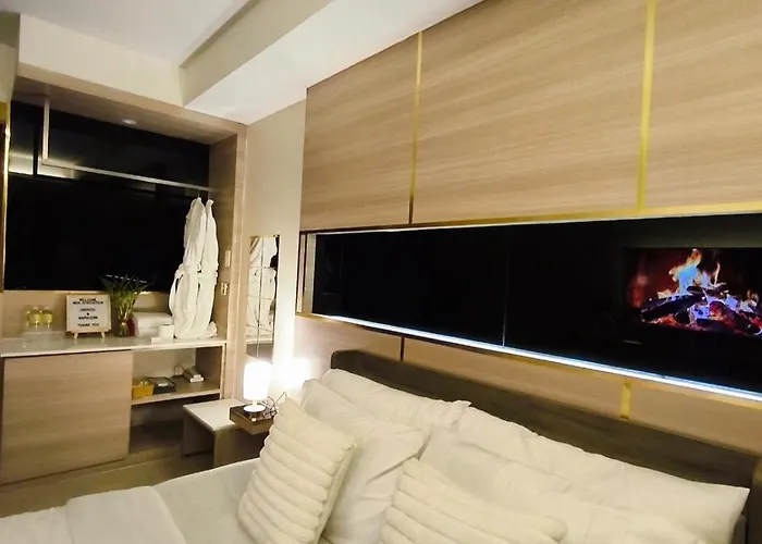 Moa Staycation Shell Residences Apartahotel Manila